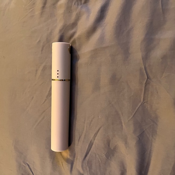 Brand new pink rechargeable mini flat iron - Picture 4 of 5